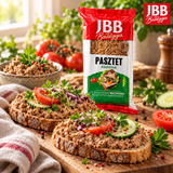 Polnische JBB Pasztet Zdzicha Pastete auf Brot mit Tomaten und Gurken zum Frühstück